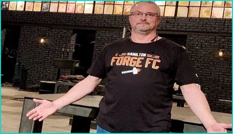 Wife death! What happened to J. Neilson? Accident, surgery, net worth.